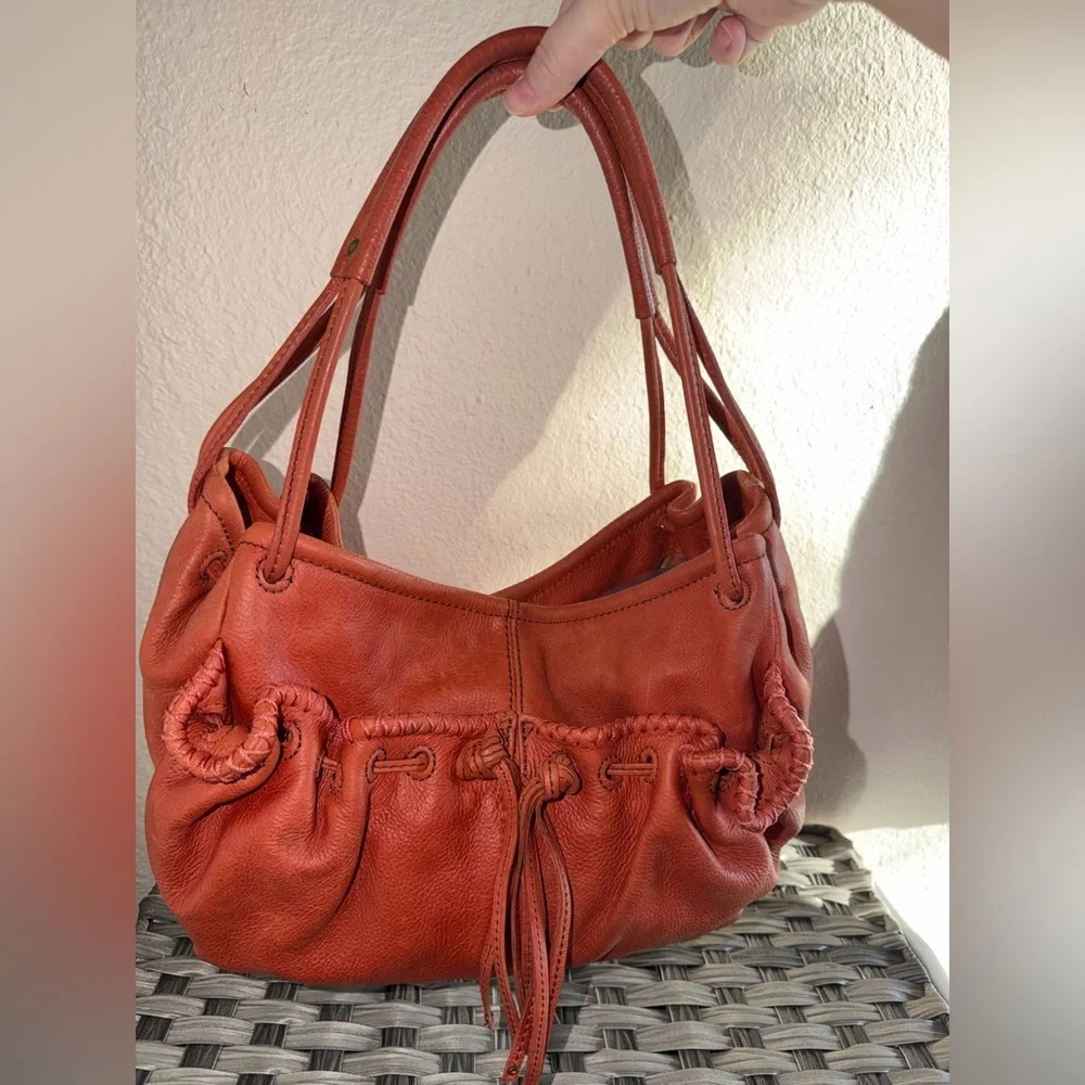 Nine West Vintage America Rust Leather Drawstring Shoulder Bag Floral Lining - Picture 16 of 16